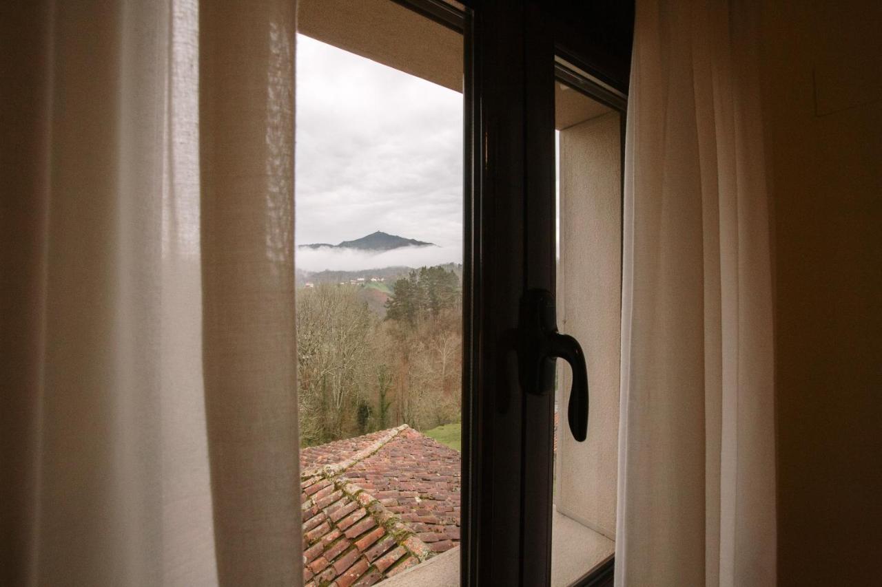 La Casona De Cardes Hotel Cangas de Onis Bagian luar foto