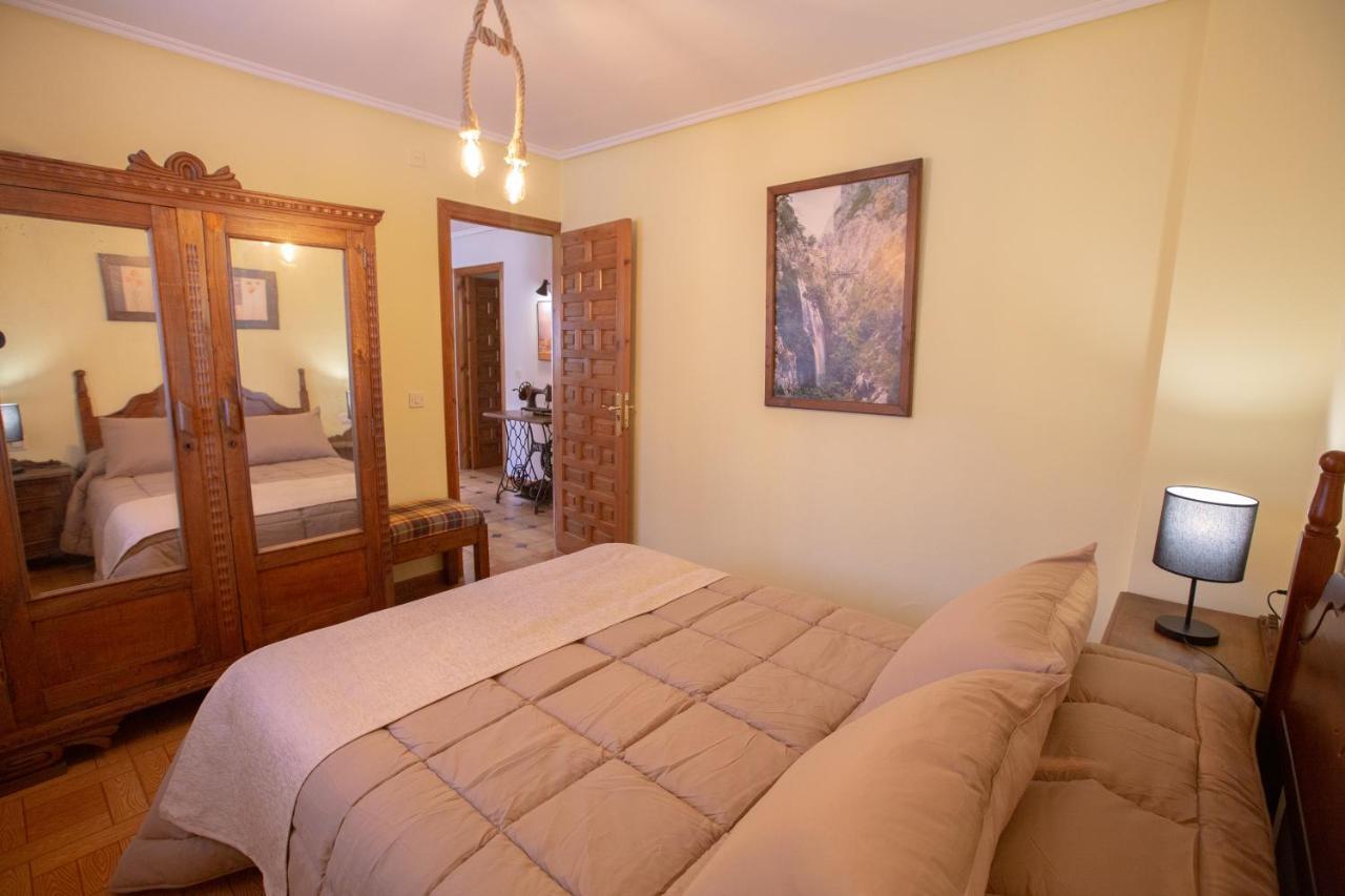 La Casona De Cardes Hotel Cangas de Onis Bagian luar foto