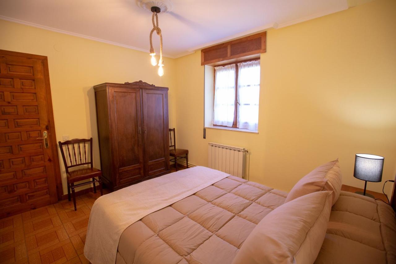La Casona De Cardes Hotel Cangas de Onis Bagian luar foto