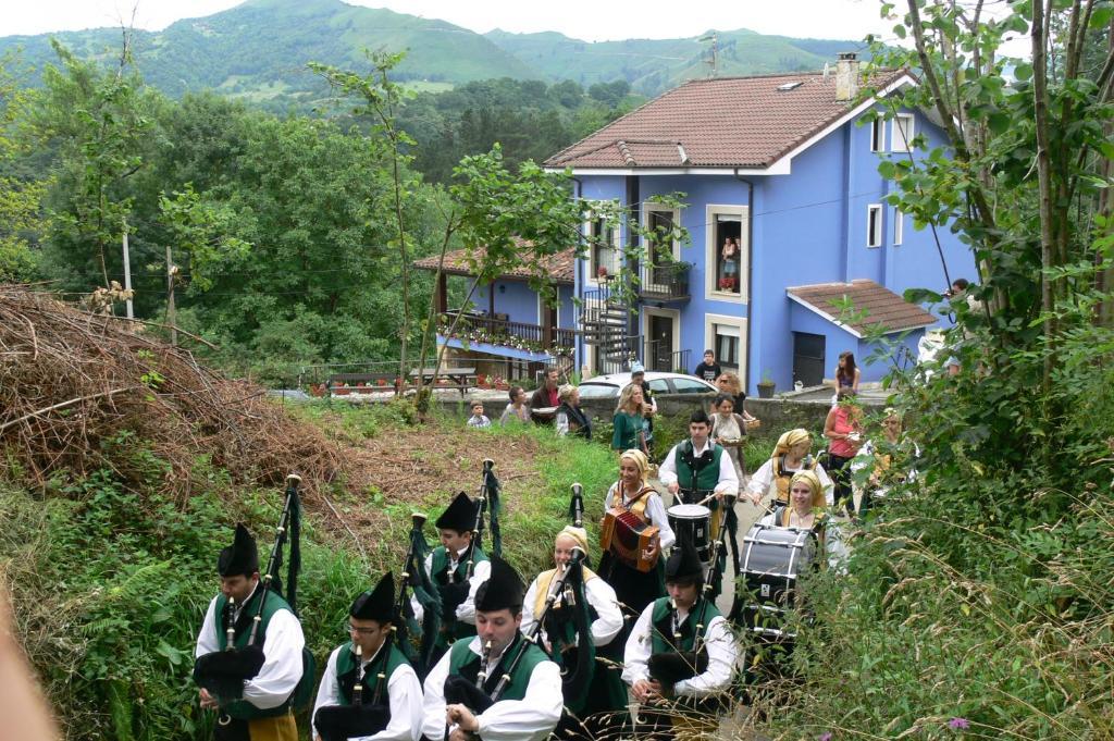 La Casona De Cardes Hotel Cangas de Onis Bagian luar foto