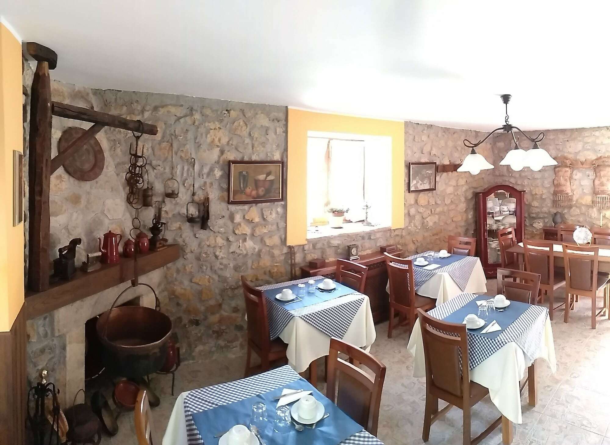 La Casona De Cardes Hotel Cangas de Onis Bagian luar foto